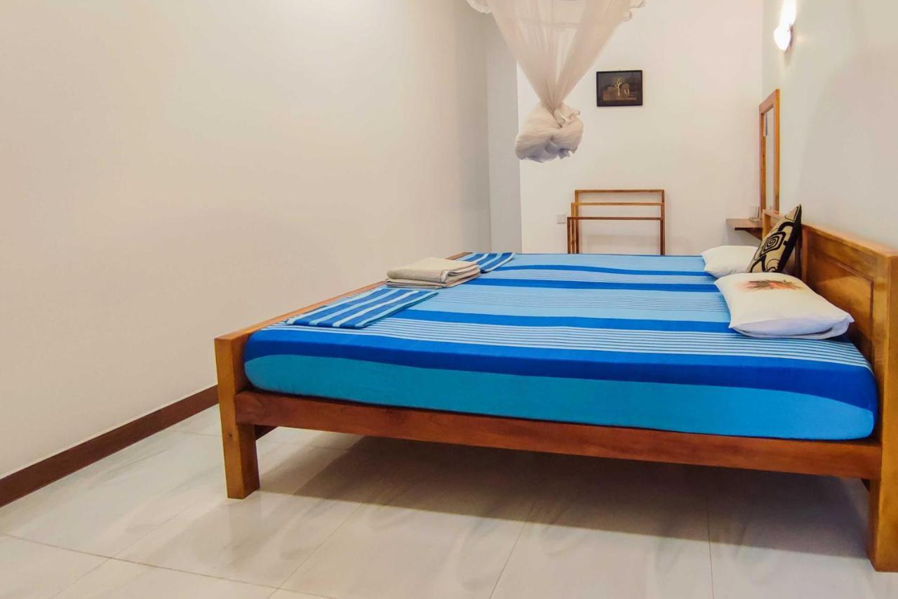Julia Safari Inn Tissamaharama Ngoại thất bức ảnh